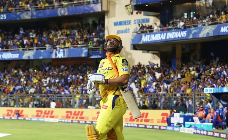 2as2pbvo_ms-dhoni-bcci_625x300_26_April_25.jpg