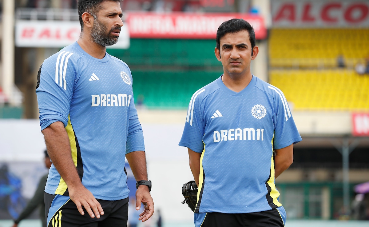 qjlkrsag_abhishek-nayar-with-gautam-gambhir-bcci_625x300_06_November_24.jpg
