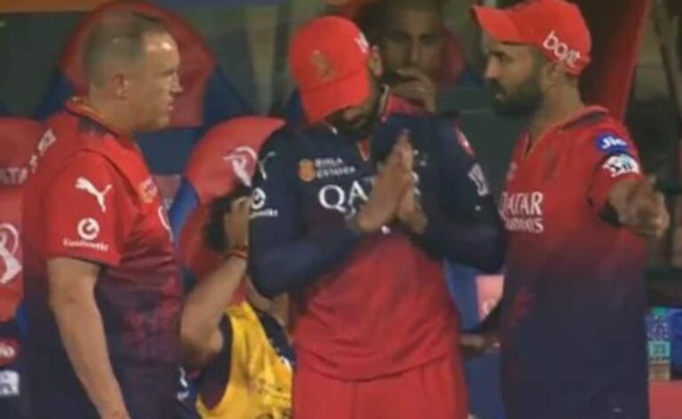 sm8c5kmo_virat-kohli-dinesh-karthik_625x300_25_April_25.jpg