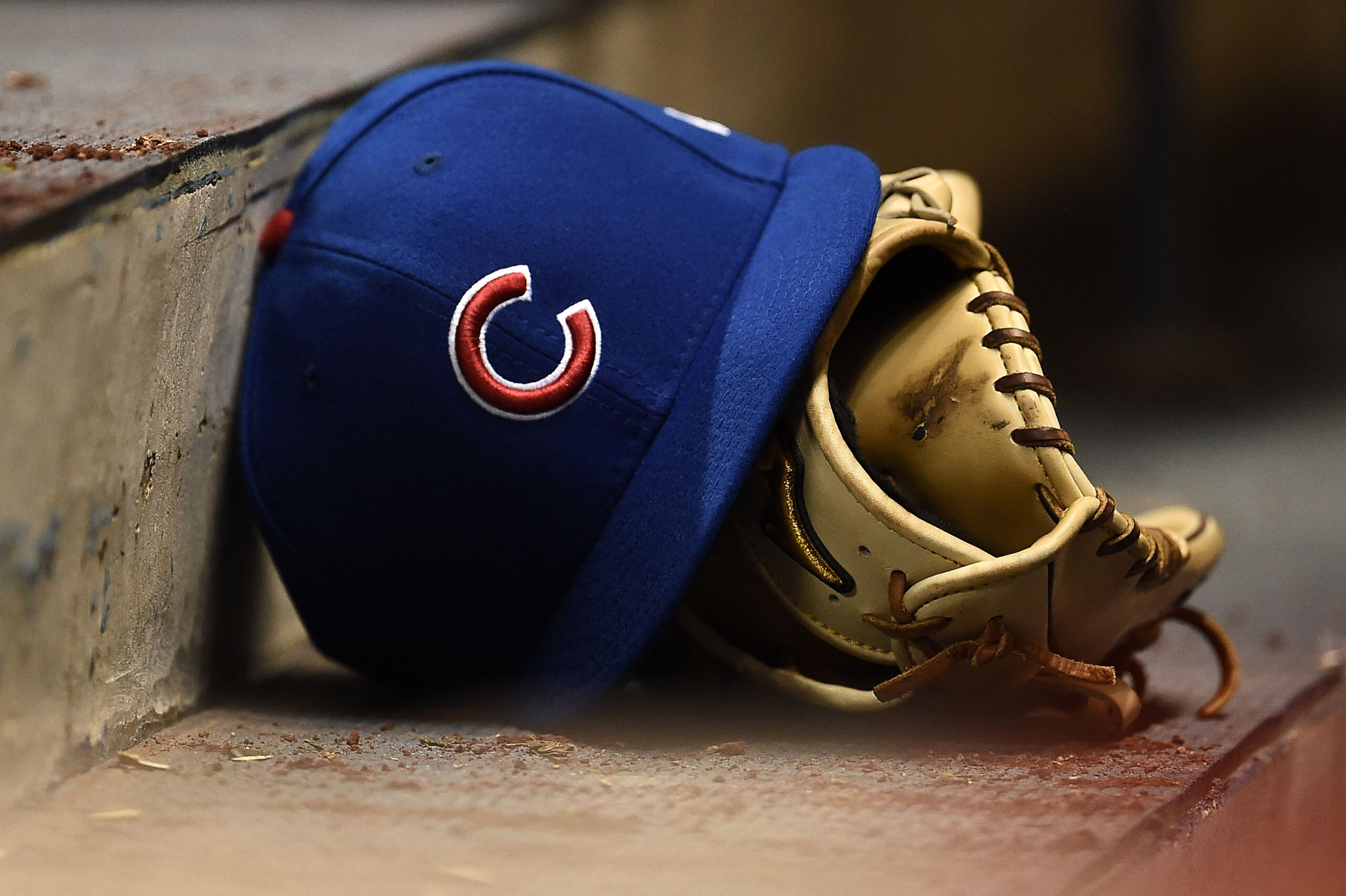chicago-cubs-hat-glove-jack-curtis-obituary.jpg