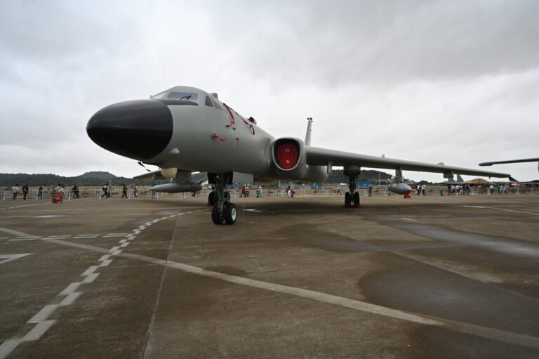 chinese-h-6k-bomber.jpg