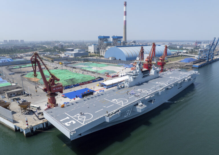 chinese-type-075-amphibious-assault-ship.jpg