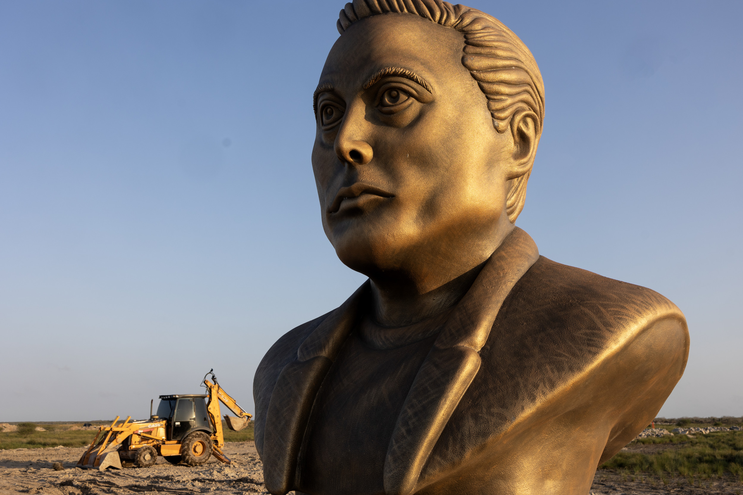 elon-musk-statue.jpg