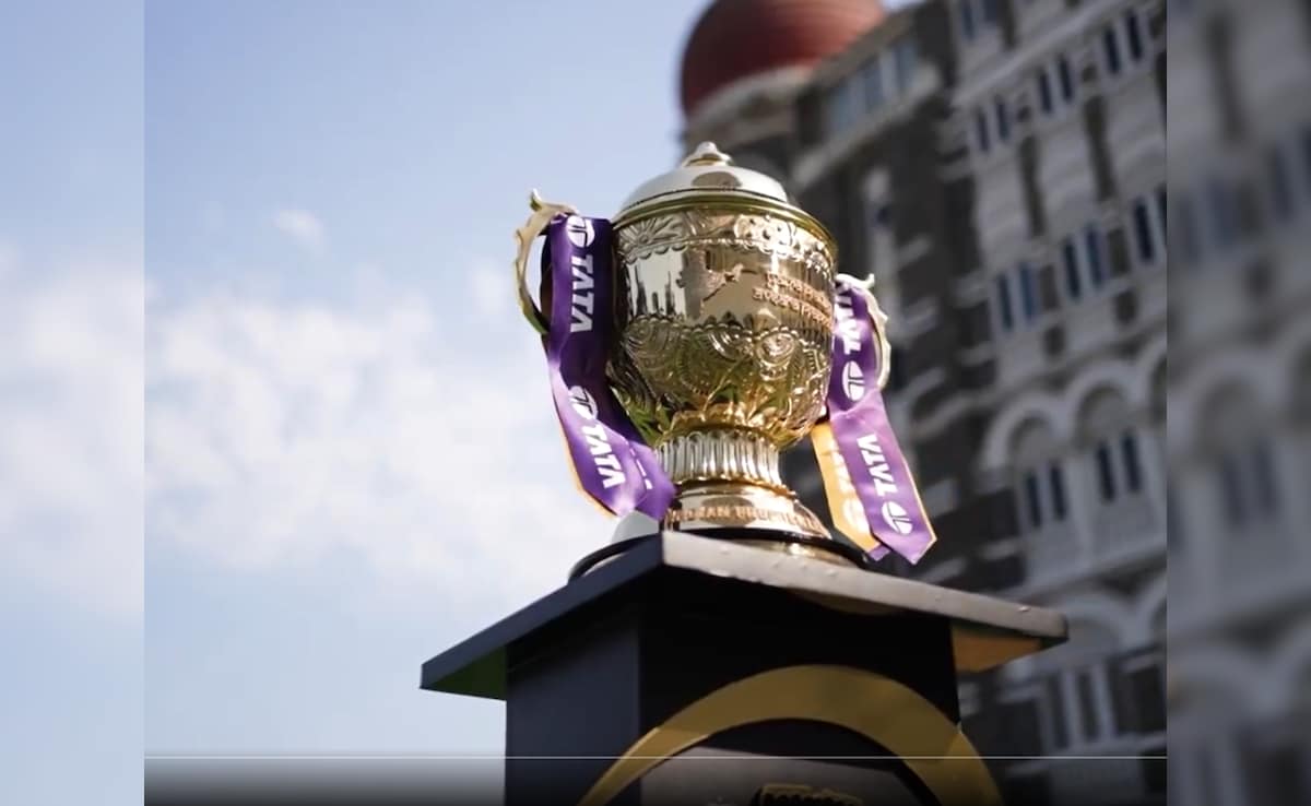 hq8jo358_ipl-2025-trophy-x-ipl_625x300_21_March_25.jpg