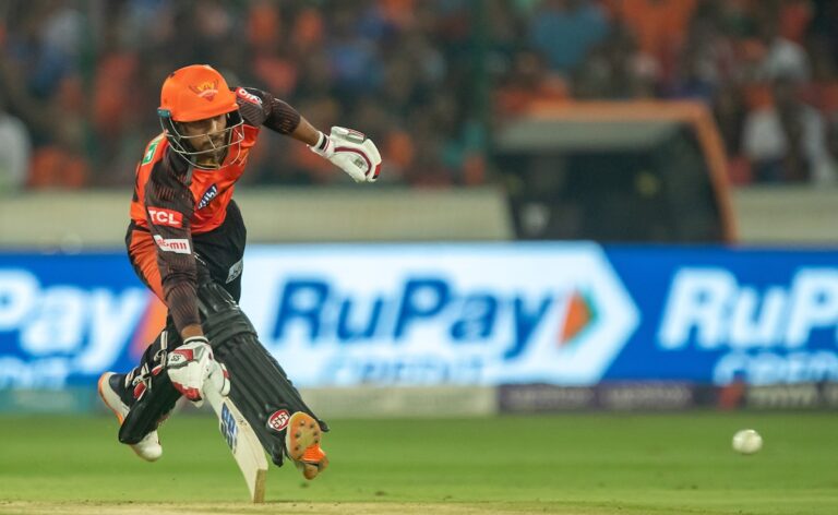 kp7t6u58_mayank-agarwal-bcci_625x300_18_April_23.jpg