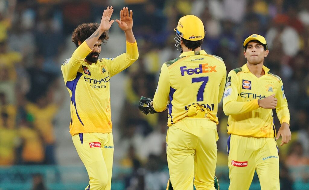 of1j7vec_ravindra-jadeja-ms-dhoni_625x300_14_April_25.jpg