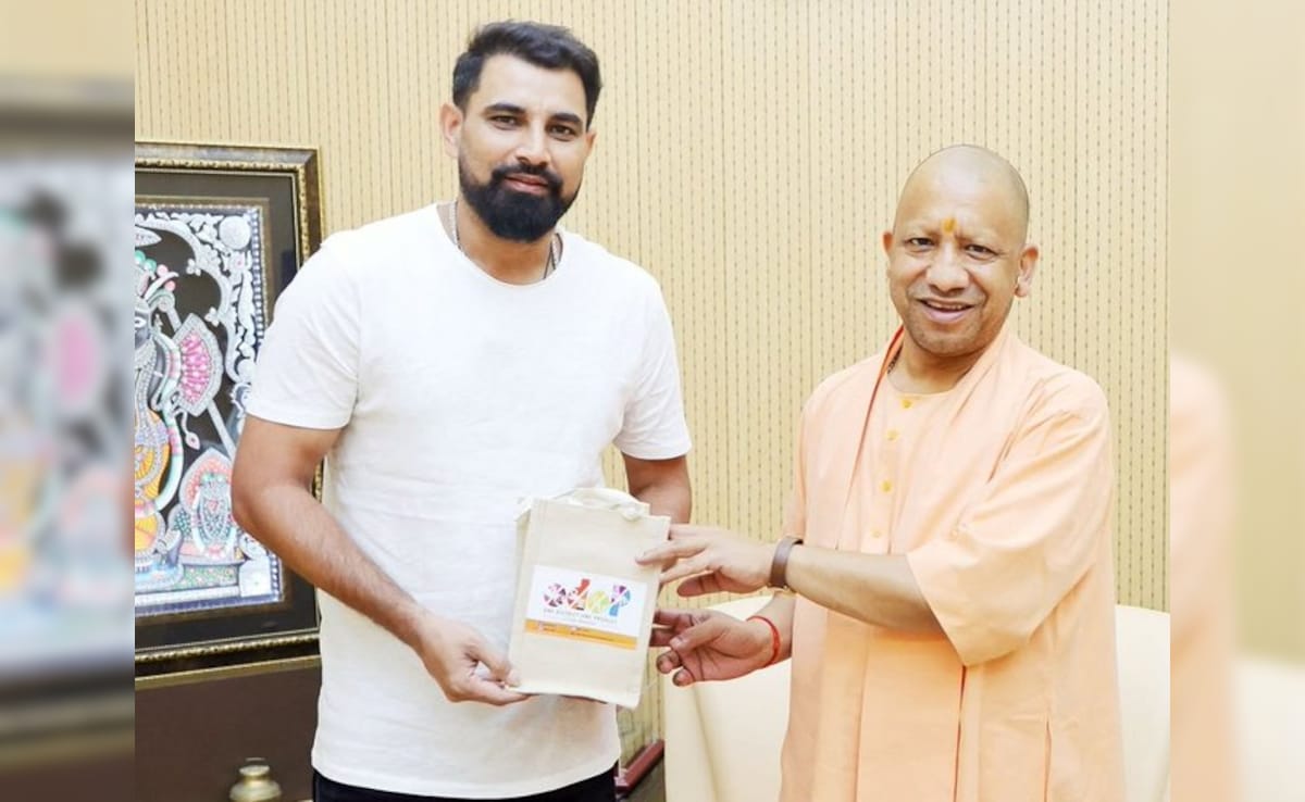 ongp0c24_mohammed-shami-with-up-cm-yogi-adityanath-_625x300_19_May_25.jpg