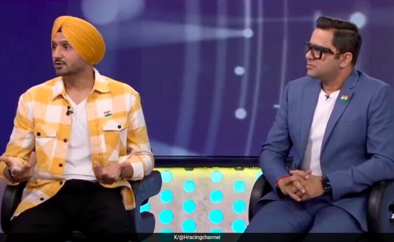opno8cgk_harbhajan-and-aakash-chopra-x_625x300_18_May_25.jpeg
