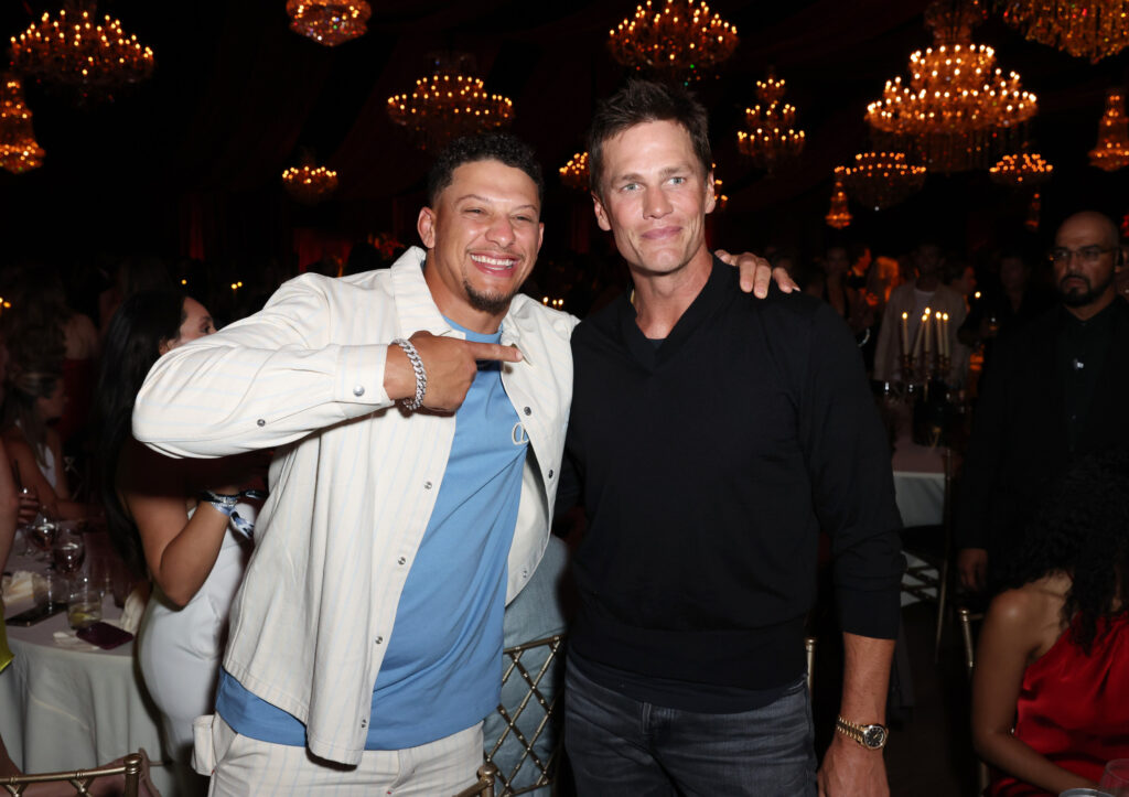 patrick-mahomes-tom-brady.jpg