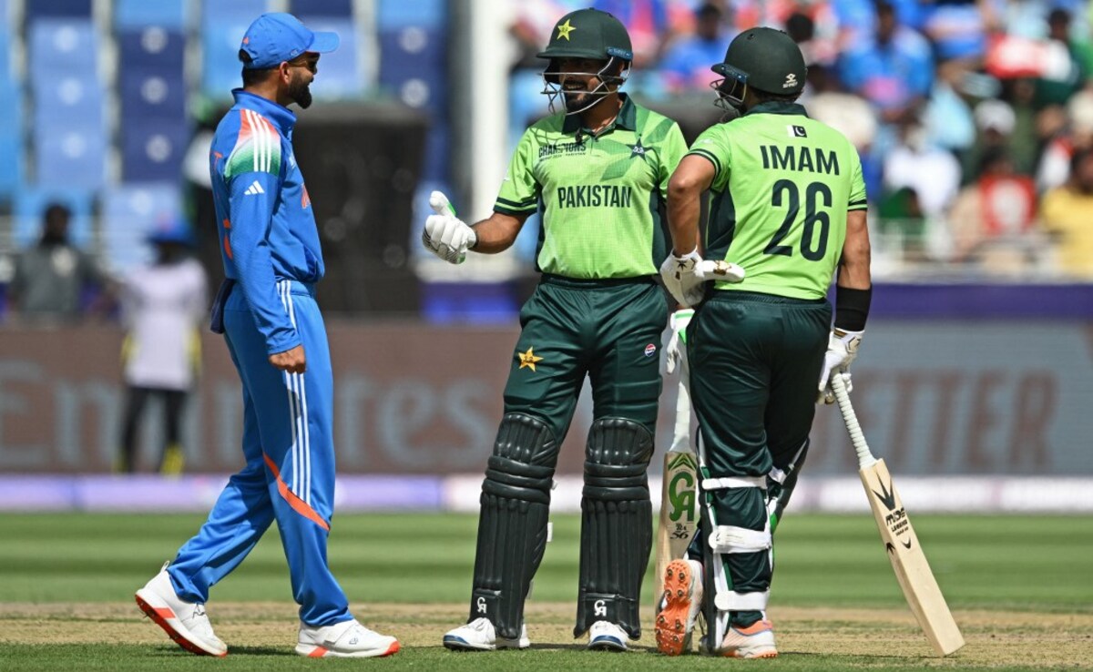 s3dhej3_virat-kohli-babar-azam-afp_625x300_24_February_25.jpg