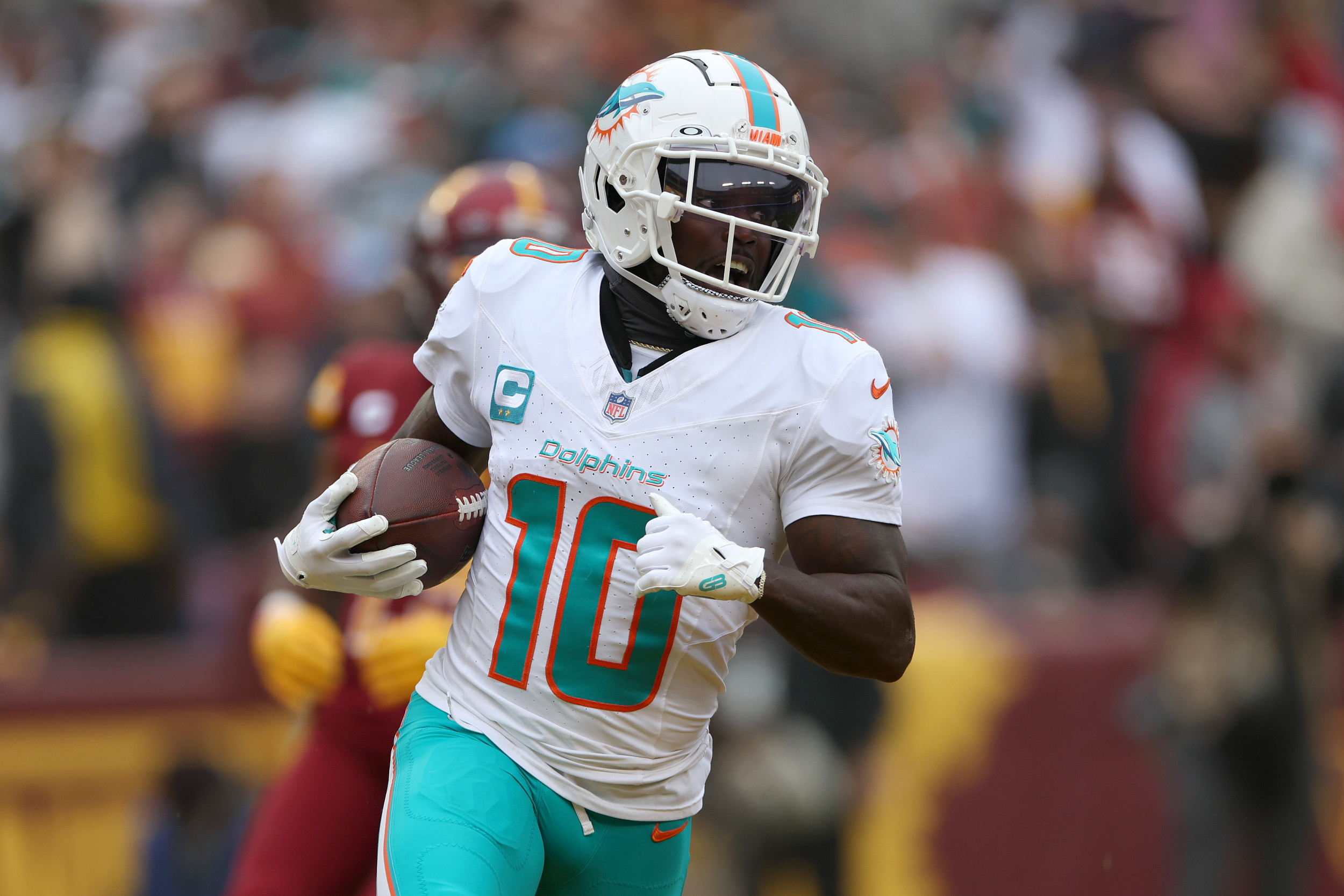 tyreek-hill-miami-dolphins.jpg