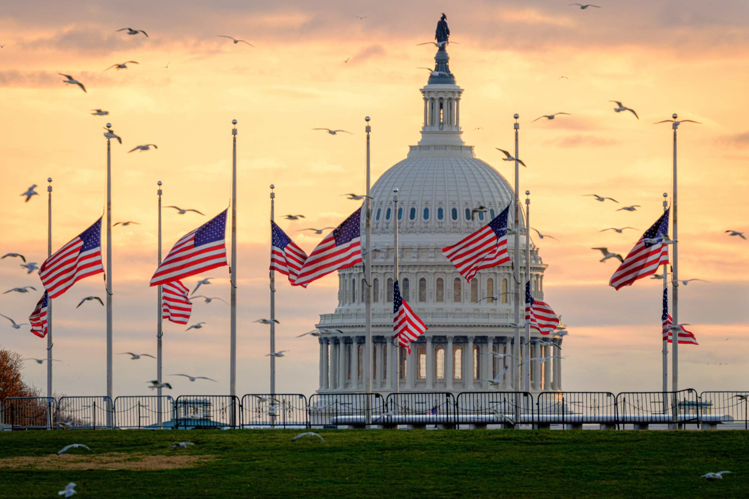 us-flag-half-staff.jpg