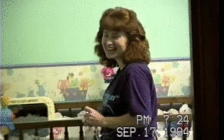 kelly-brouks-mom-caught-camera.png