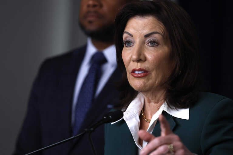 new-york-governor-kathy-hochul.jpg