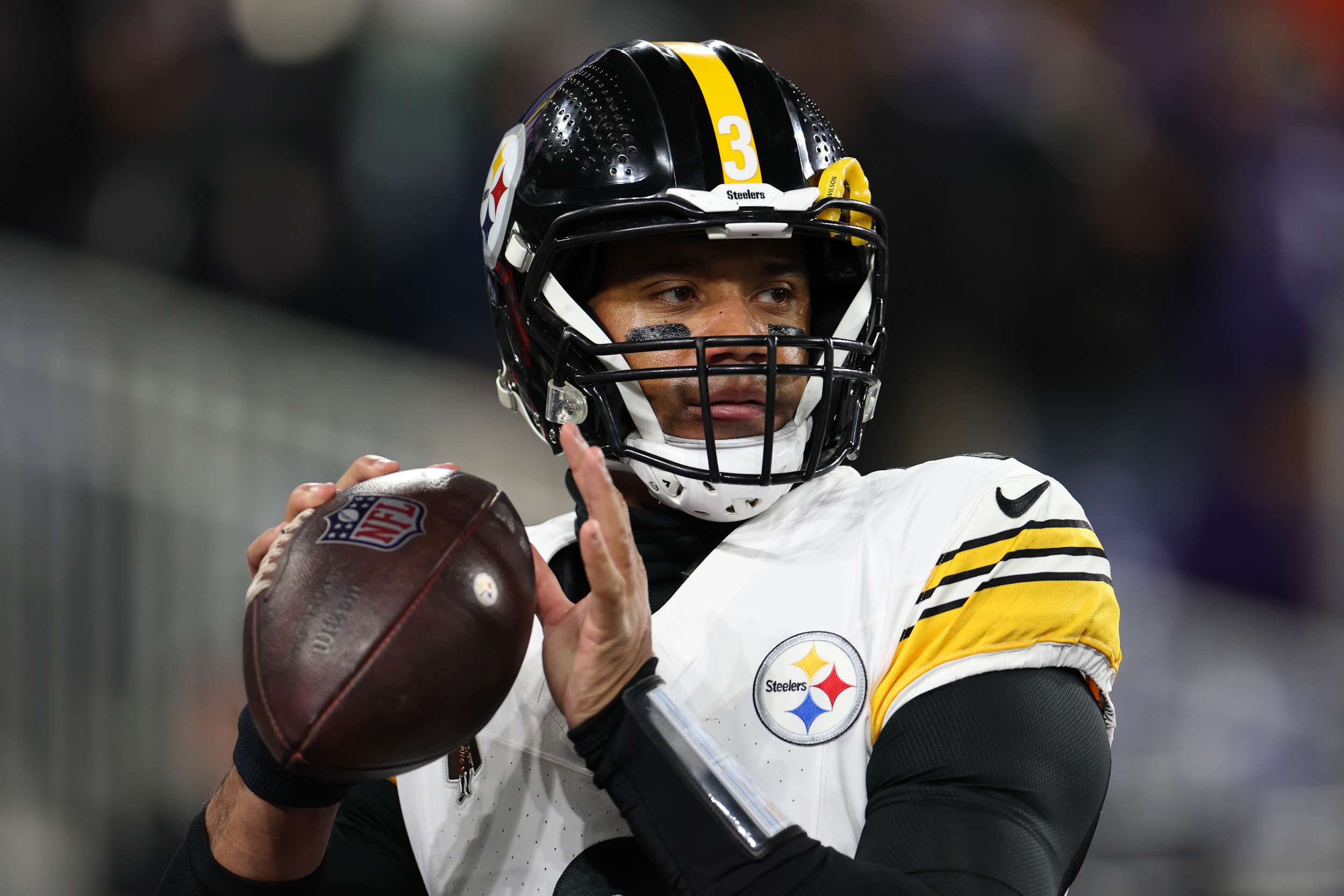 steelers-qb-russell-wilson.jpg