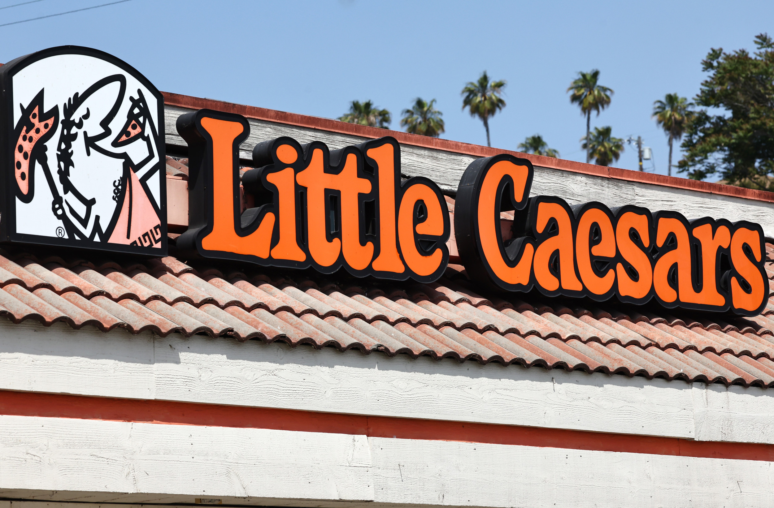 little-caesars-pizza-restaurant-chain.jpg