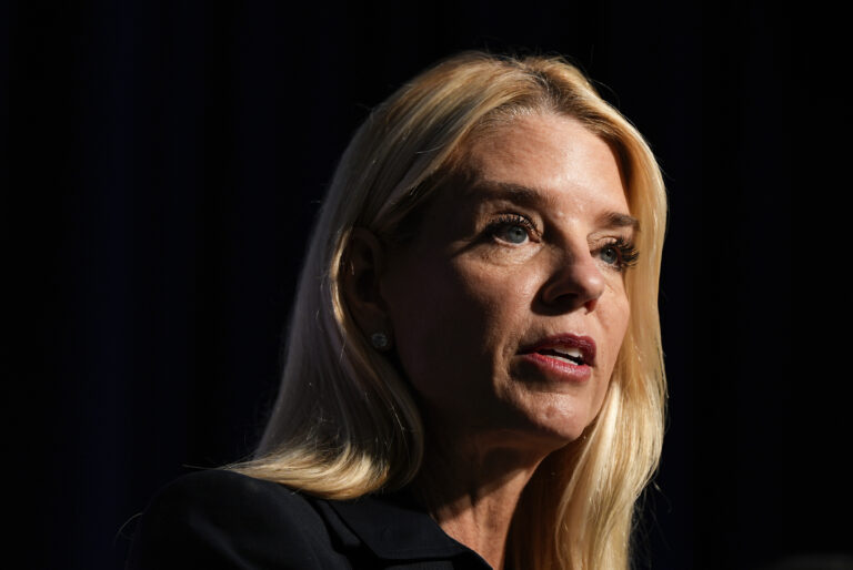 pam-bondi.jpg