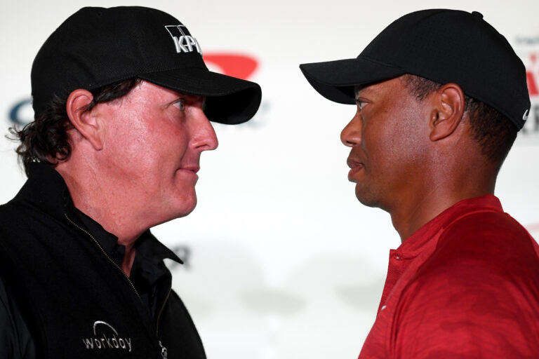 tiger-woods-vs-phil-mickelson.jpg