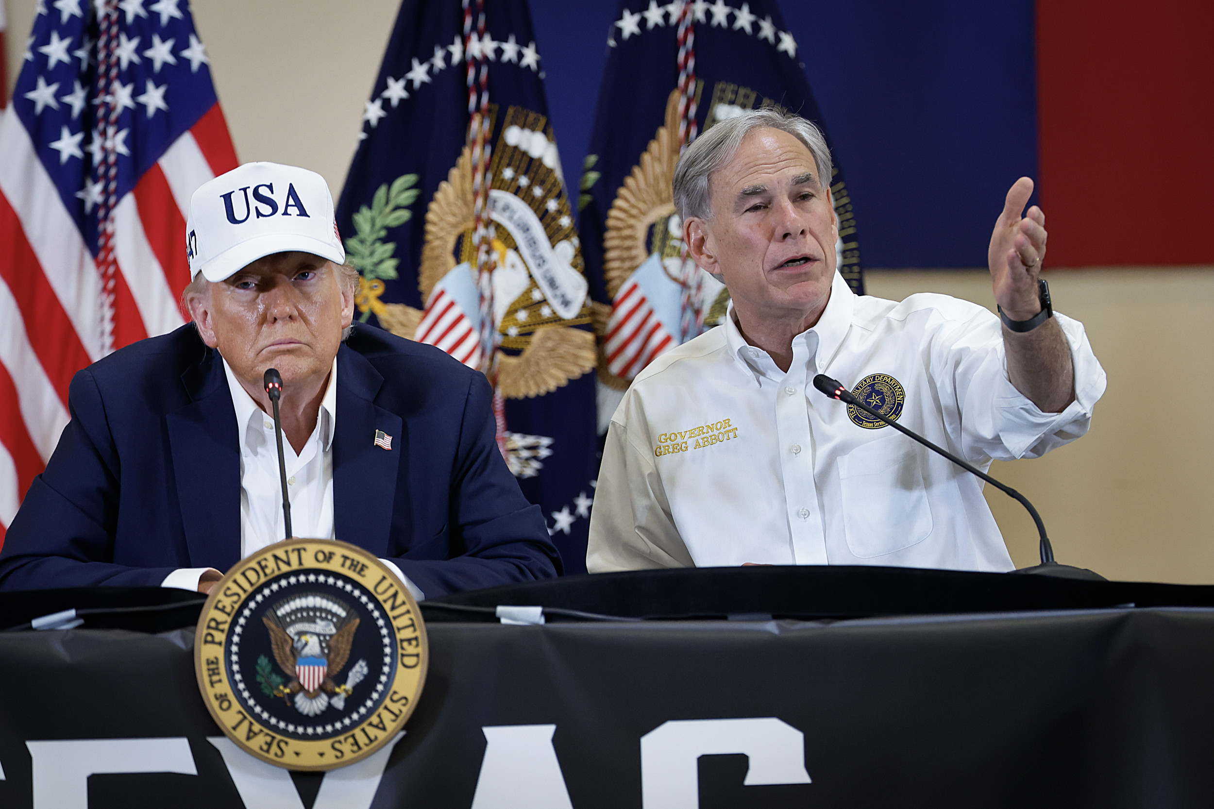 texas-governor-threatens-democrats-over-redistricting.jpg