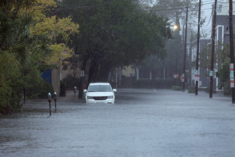 urgent-flood-warning-charleston-south-carolina.jpg