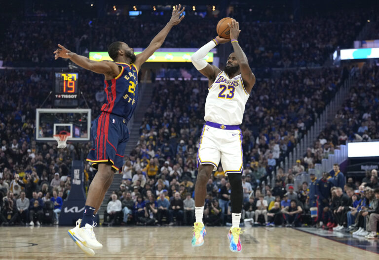 lebron-james-andrew-wiggins.jpg