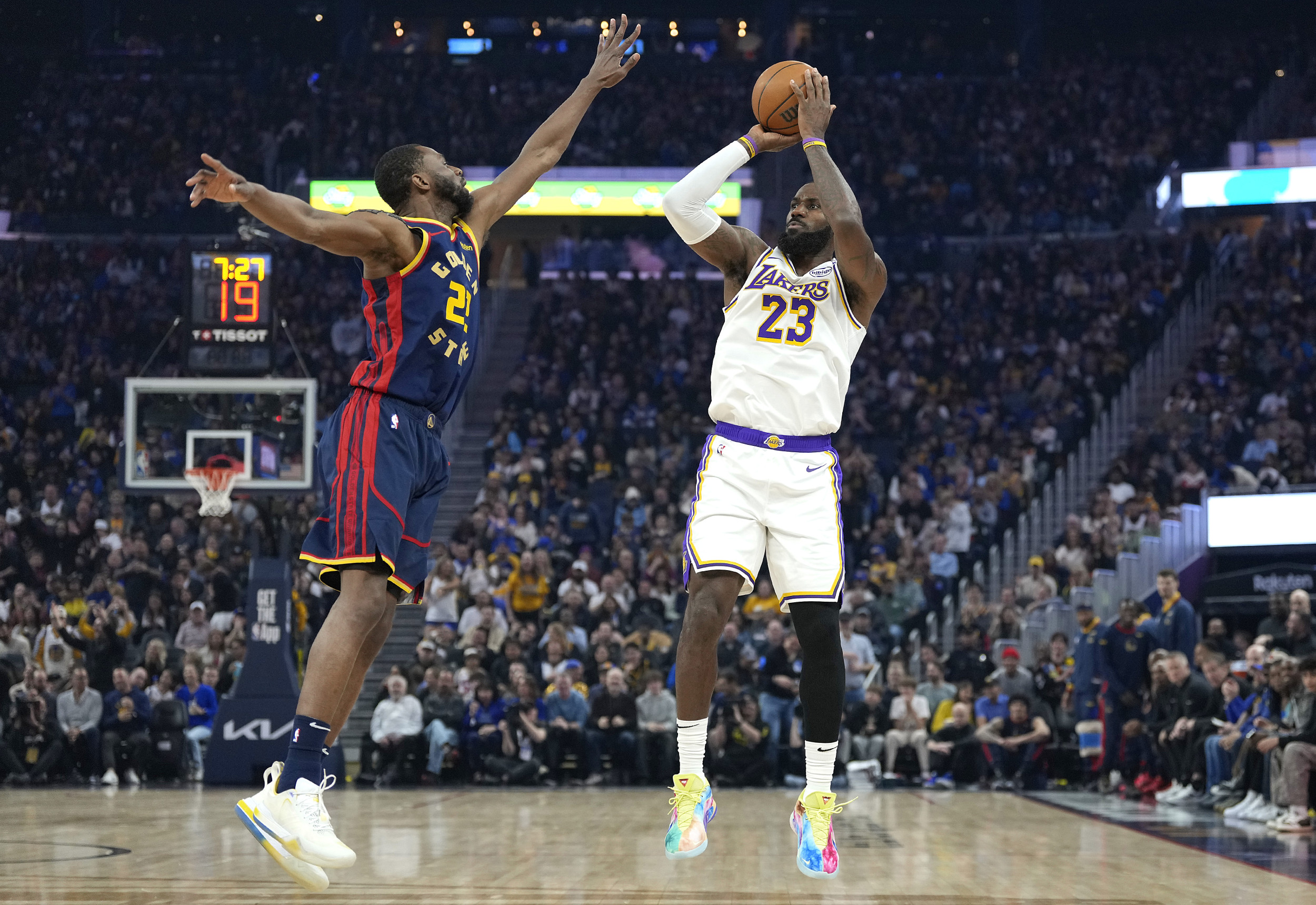 lebron-james-andrew-wiggins.jpg