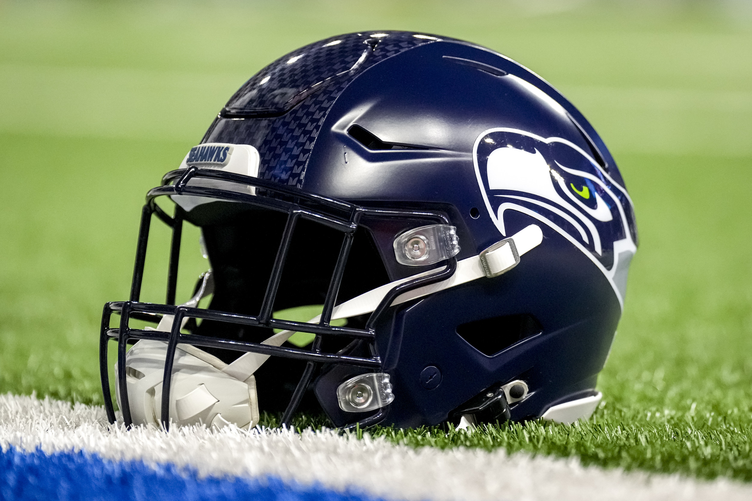 seattle-seahawks-helmet.jpg